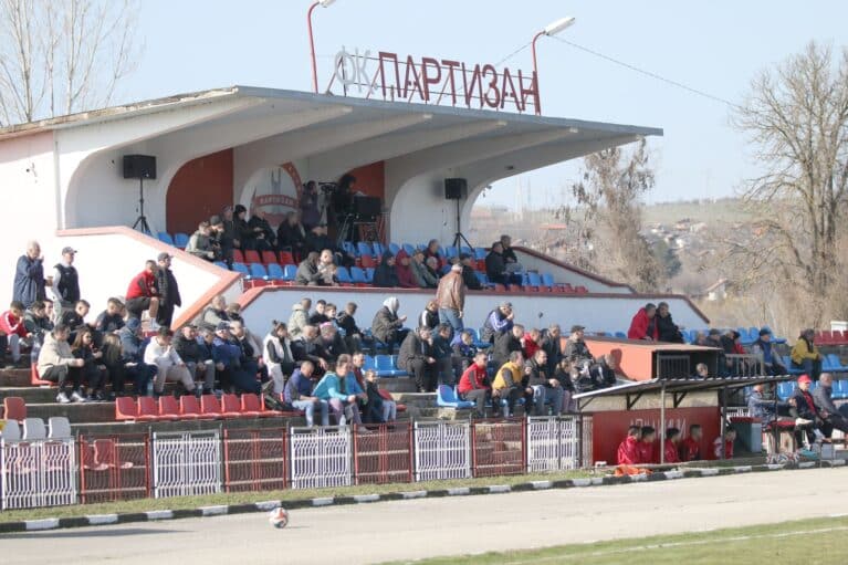 Партизан посреща Левски 2007, търси завръщане към победите