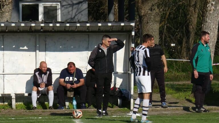 Веселин Симеонов: Противникът е голям дразнител за нашия отбор и се надявам всички да подходят отговорно