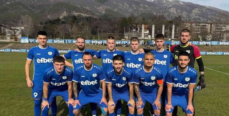 В прекрасно настроение от неделния успех Левски приема Загорец в Карлово