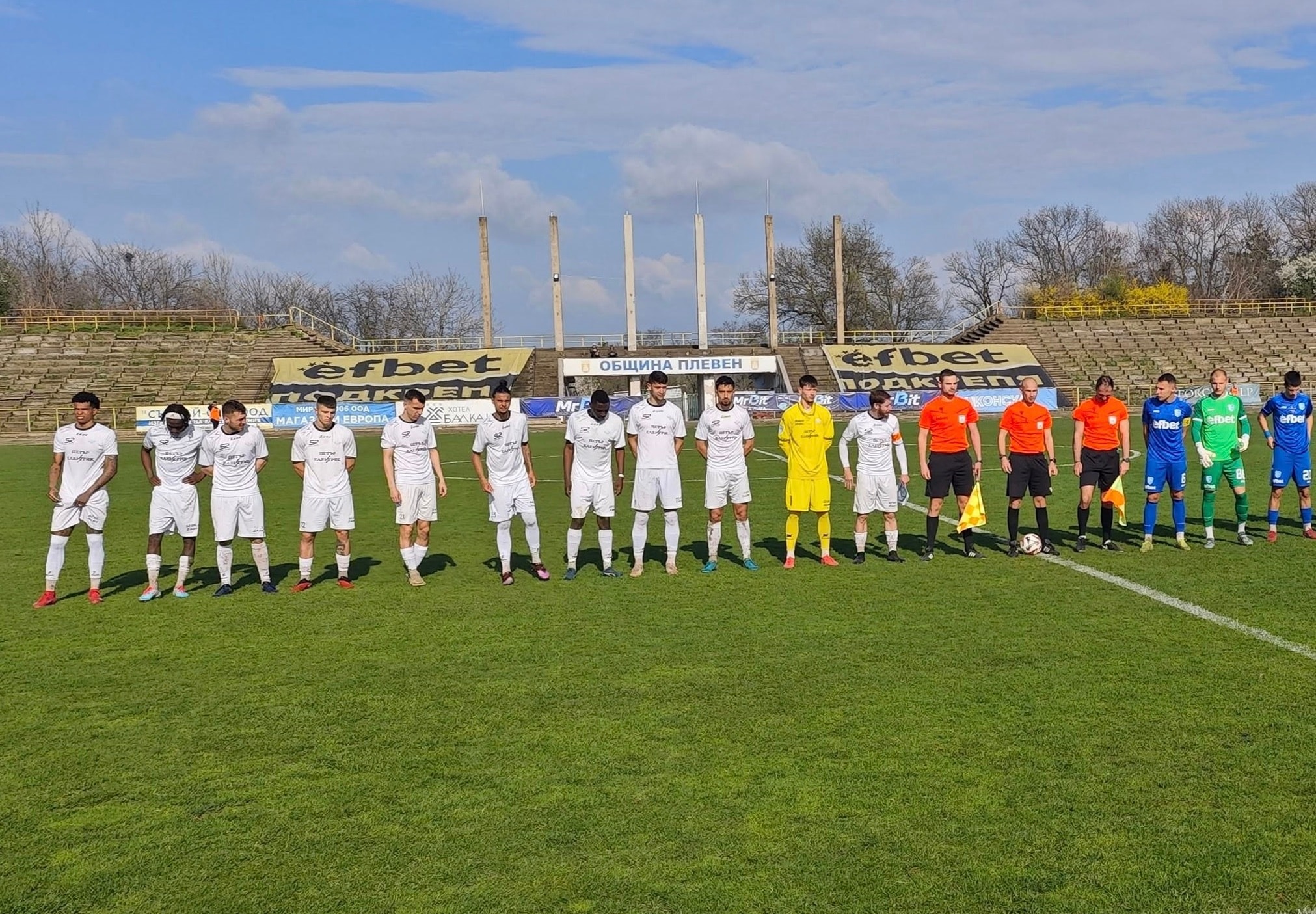 Спортист (Своге) с равен при гостуването на Спартак в Плевен