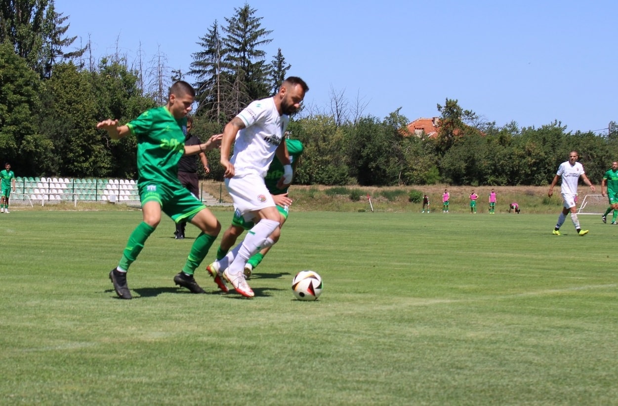 Ботев (Ихтиман) победи Оборище (Панагюрище) като гост